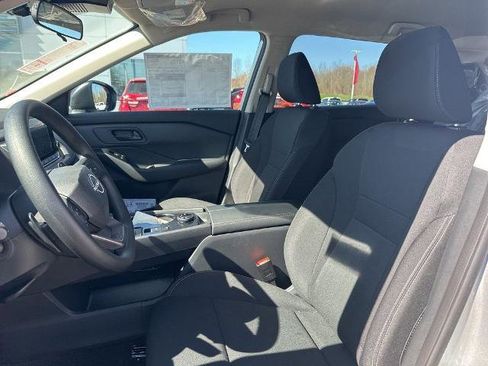 Certified 2025 Nissan Rogue S AWD/4WD image 9