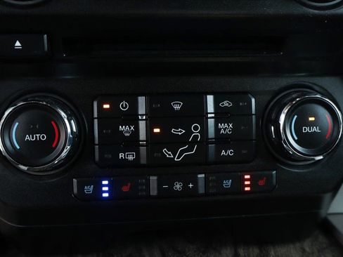 Used 2017 Ford F450 Lariat w/ Lariat Ultimate Package AWD/4WD image 40