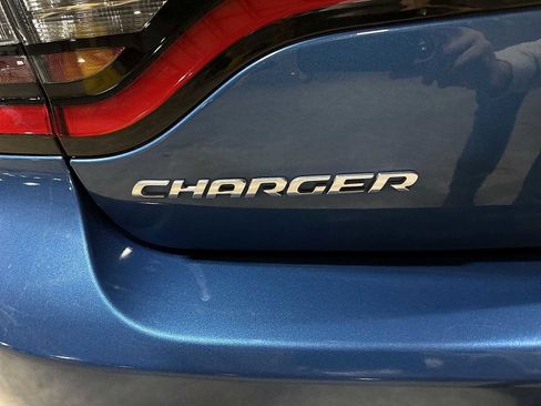 Used 2020 Dodge Charger SXT image 24