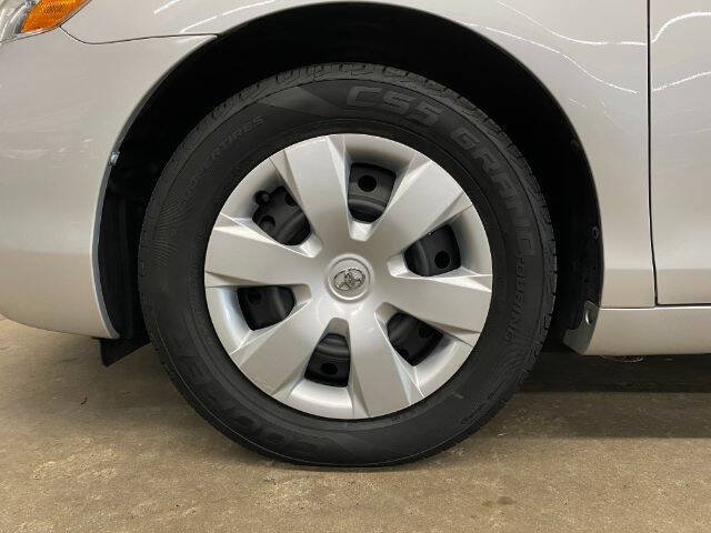 Used 2009 Toyota Camry FWD image 24