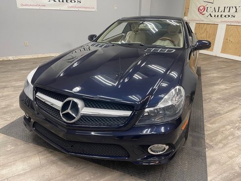 Used 2009 Mercedes-Benz SL 550 w/ Premium I Pkg image 3
