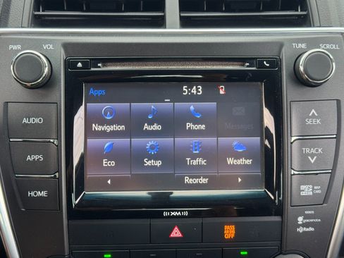 Used 2017 Toyota Camry SE image 25