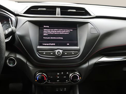 Used 2022 Chevrolet TrailBlazer RS FWD image 22