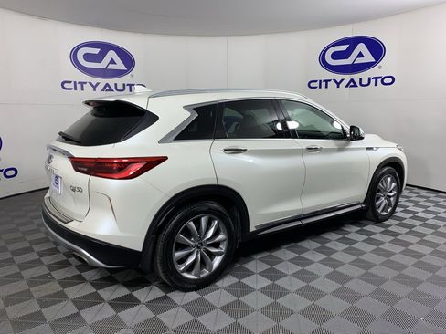 Used 2019 INFINITI QX50 Luxe w/ Navigation Package image 3