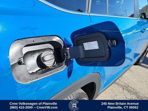 Used 2025 Volkswagen Atlas SEL image 32