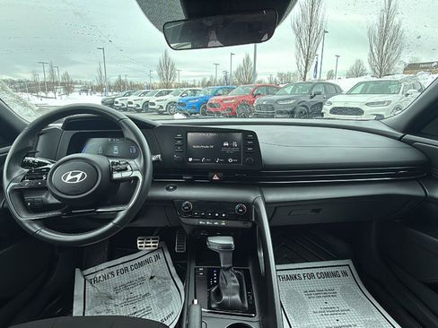 Used 2025 Hyundai Elantra Sport image 25