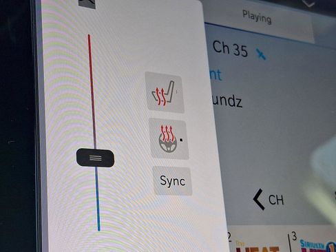 Used 2025 Chrysler Pacifica Select image 25