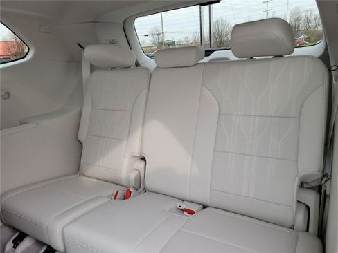 New 2026 Buick Enclave Avenir w/ Super Cruise Package image 14