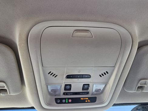 Used 2020 GMC Acadia Denali w/ Denali Ultimate Package image 14