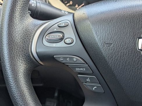 Used 2020 Nissan Pathfinder S image 4