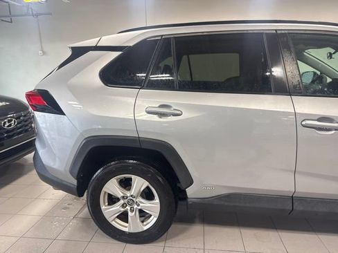 Used 2020 Toyota RAV4 XLE w/ Convenience Package AWD/4WD image 5