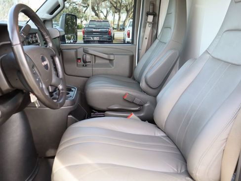 Used 2023 GMC Savana 3500 w/ Power Convenience Package image 19
