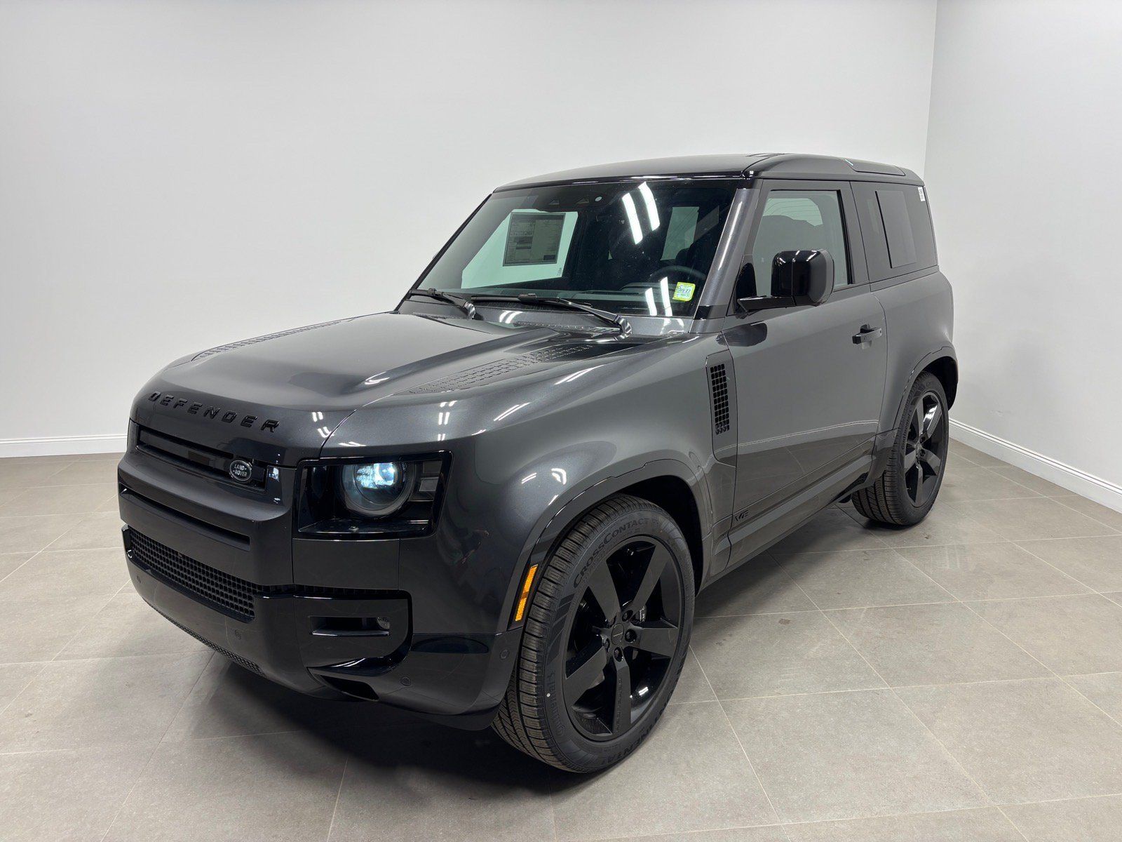 New 2026 Land Rover Defender 90 V8 AWD/4WD image 1