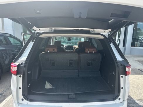 Used 2020 Chevrolet Traverse High Country w/ LPO, Floor Liner Package AWD/4WD image 31