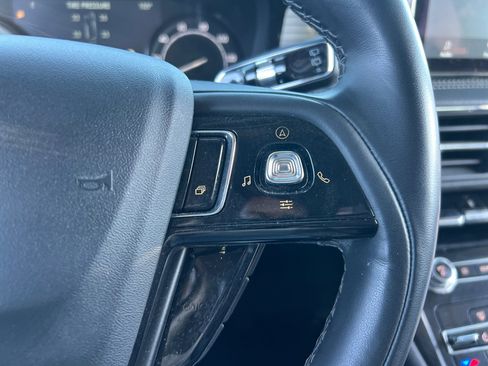 Used 2021 Lincoln Corsair FWD image 18