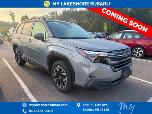 Used 2025 Subaru Forester Premium AWD/4WD image 1