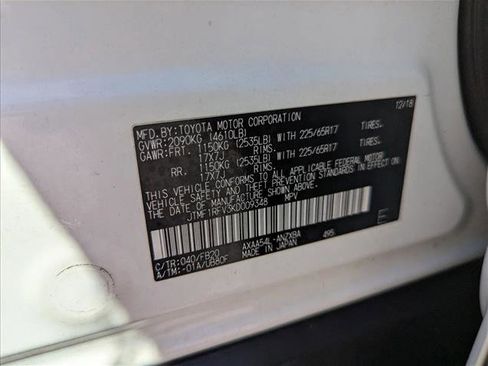 Used 2019 Toyota RAV4 LE w/ Carpet Mat Package image 22