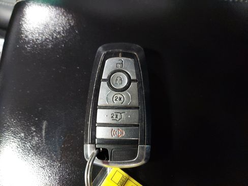 Used 2020 Ford Explorer Limited RWD image 31