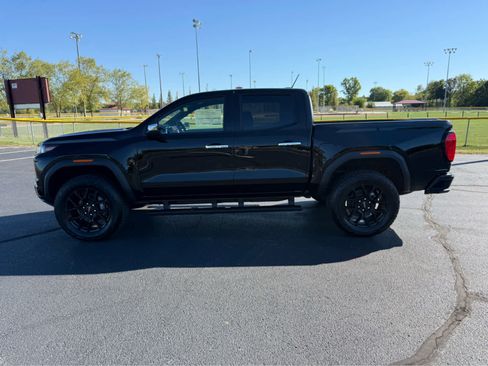 New 2026 GMC Canyon Denali w/ LPO, Denali Black Edition AWD/4WD image 3
