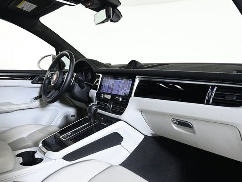 Used 2023 Porsche Macan S image 16