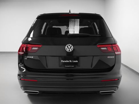 Used 2019 Volkswagen Tiguan SE AWD/4WD image 12