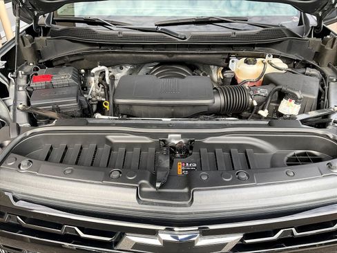 Used 2025 Chevrolet Silverado 1500 LT Trail Boss w/ Convenience Package II AWD/4WD image 31
