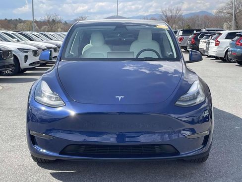Used 2022 Tesla Model Y Long Range image 24