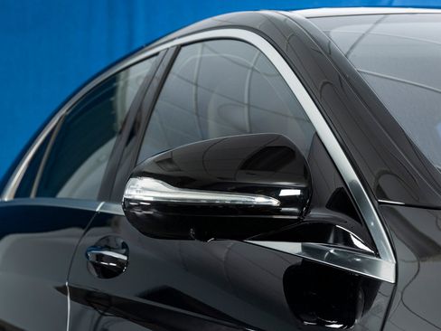 Used 2020 Mercedes-Benz S 560 Sedan image 26