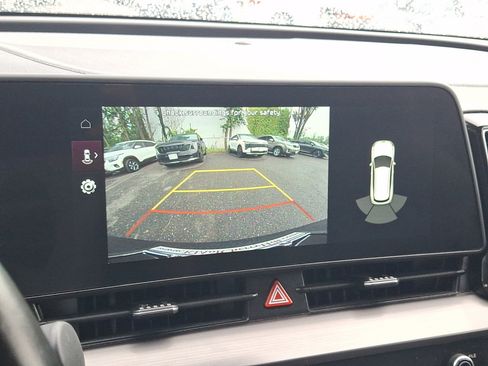 Used 2023 Kia Sportage EX FWD image 29