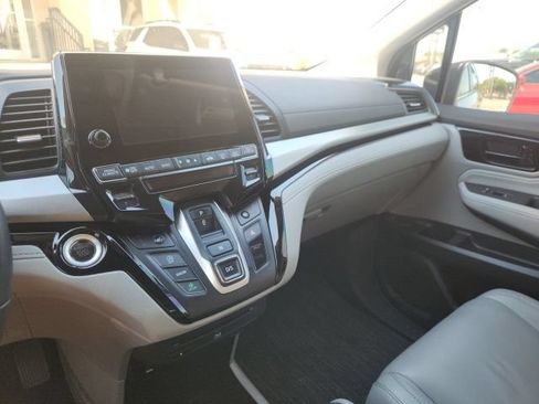 Used 2023 Honda Odyssey Touring image 6