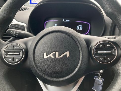 Used 2025 Kia Soul LX w/ LX Technology Package FWD image 24