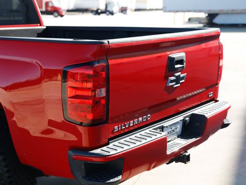 Used 2019 Chevrolet Silverado 1500 Custom w/ Custom Convenience Package image 33