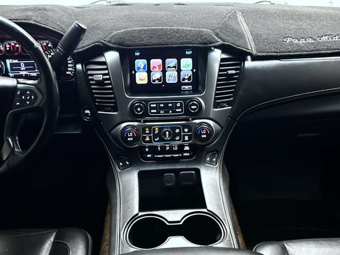 Used 2019 Chevrolet Suburban LT w/ Luxury Package AWD/4WD image 13