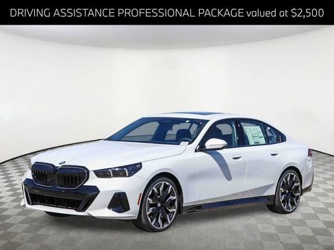 New 2026 BMW 540i xDrive w/ M Sport Package AWD/4WD image 3