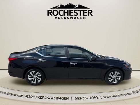 Used 2024 Nissan Altima 2.5 S FWD image 7