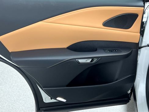 Certified 2025 Lexus RX 350h AWD/4WD image 18