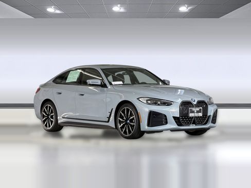 Used 2023 BMW i4 eDrive40 w/ M Sport Package RWD image 7