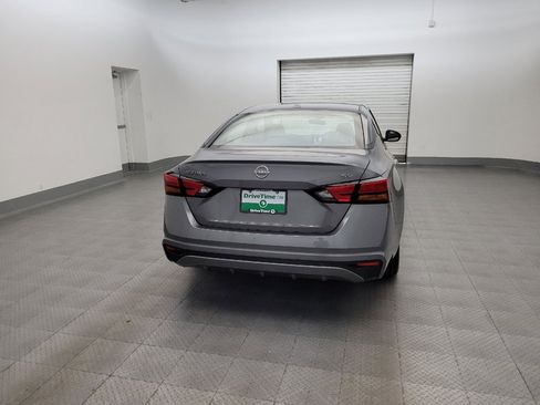Used 2024 Nissan Altima 2.5 SV FWD image 7