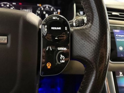 Used 2018 Land Rover Range Rover Sport HSE image 30