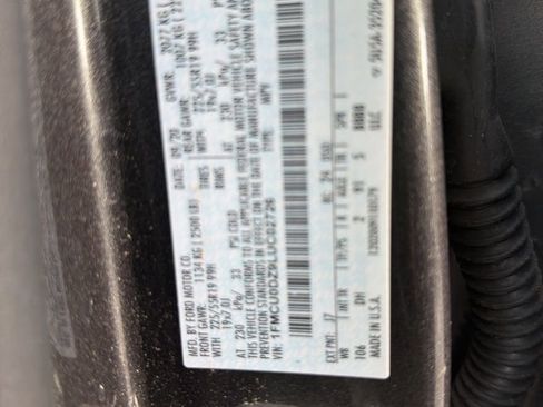 Used 2020 Ford Escape Titanium image 13