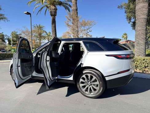 Used 2020 Land Rover Range Rover Velar R-Dynamic S image 34