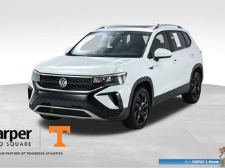 Used 2023 Volkswagen Taos SE w/ Panoramic Sunroof Package FWD video 1