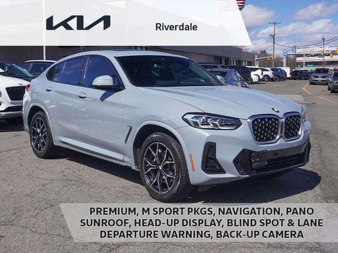 Used 2022 BMW X4 xDrive30i w/ M Sport Package image 1
