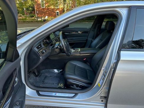 Used 2013 BMW 740Li image 23