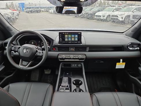 New 2025 Honda Pilot TrailSport image 4