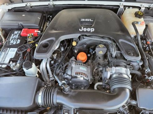 Used 2020 Jeep Wrangler Unlimited Sport AWD/4WD image 9