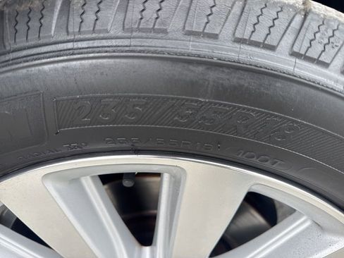 Used 2017 Toyota Sienna Limited image 37