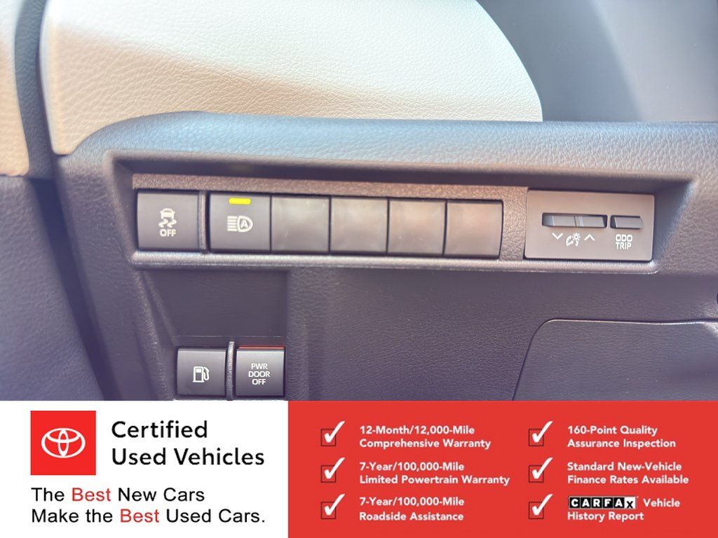 Certified 2026 Toyota Sienna LE FWD image 25