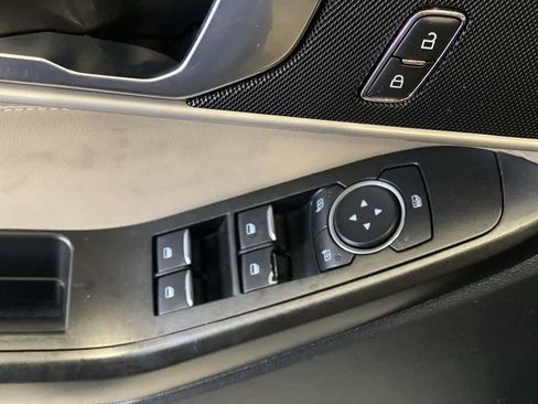 Used 2020 Ford Explorer XLT w/ Equipment Group 202A AWD/4WD image 16