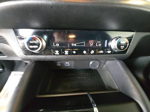 Used 2025 Mitsubishi Outlander ES AWD/4WD image 17